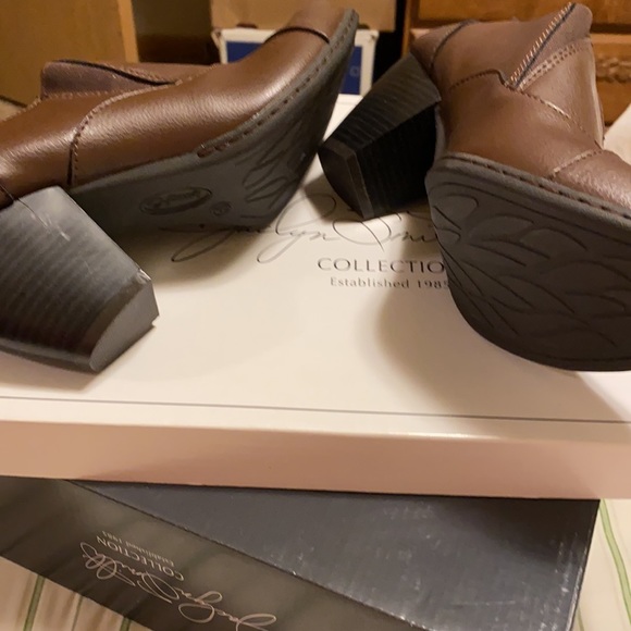 Jaclyn Smith Shoes New Chocolate Brown Ankle Boots Poshmark